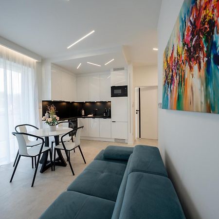 Apartament Z Tarasem Morska 8 Rewal 50M Do Morza Leilighet Eksteriør bilde